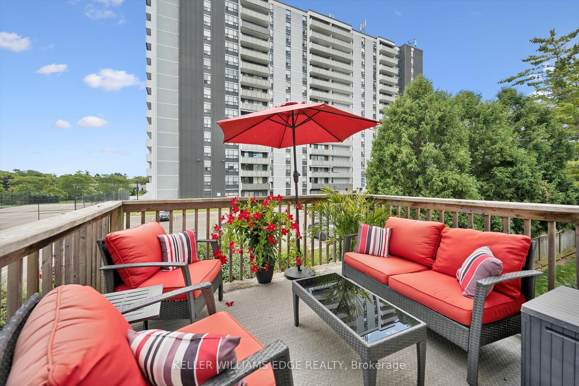 Photo 13 of Unit 8, 2155 Duncaster Drive, Burlington, Brant Hills — HOMEH