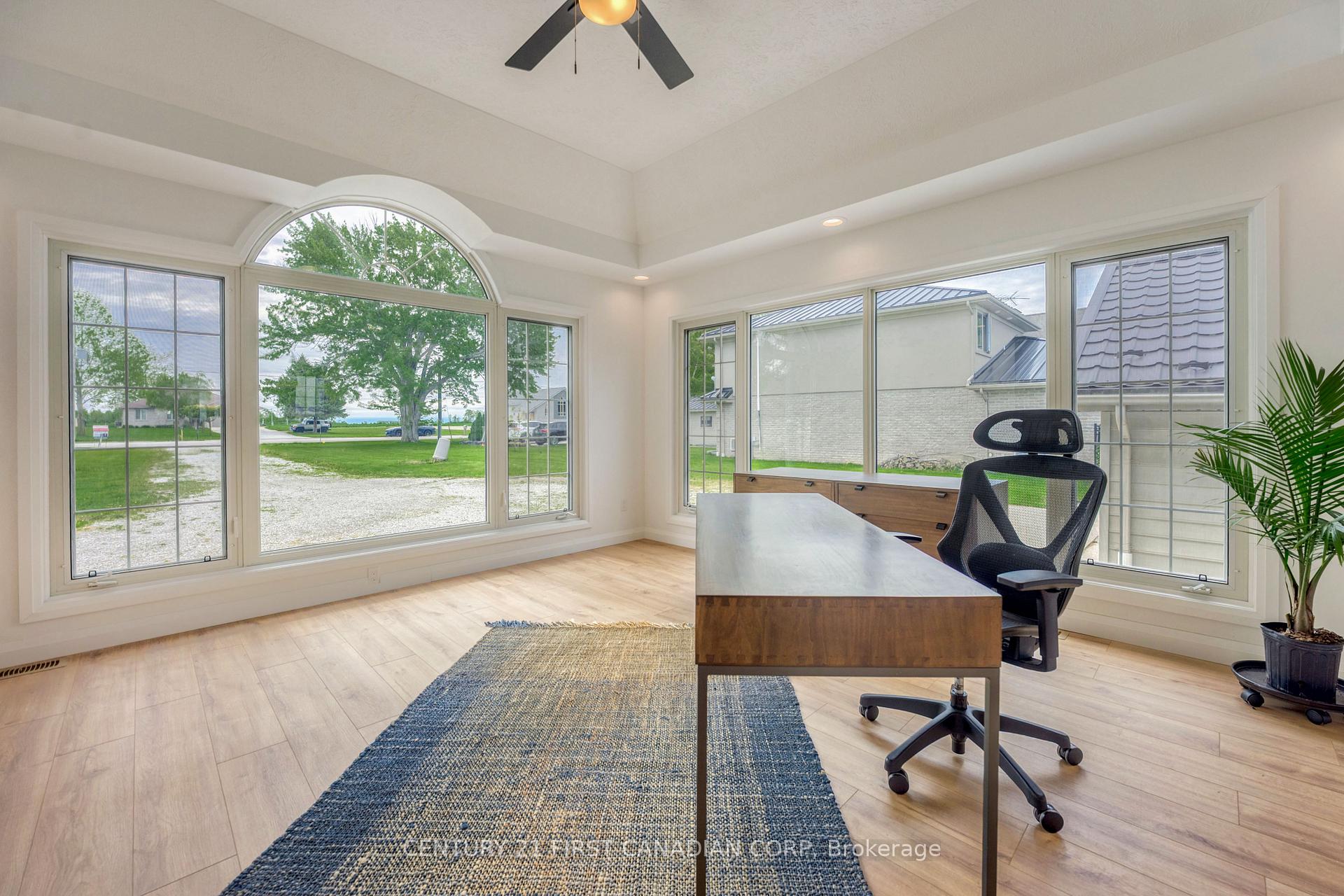 Photo 5 of 3877 St Clair Parkway, St. Clair — HOMEH
