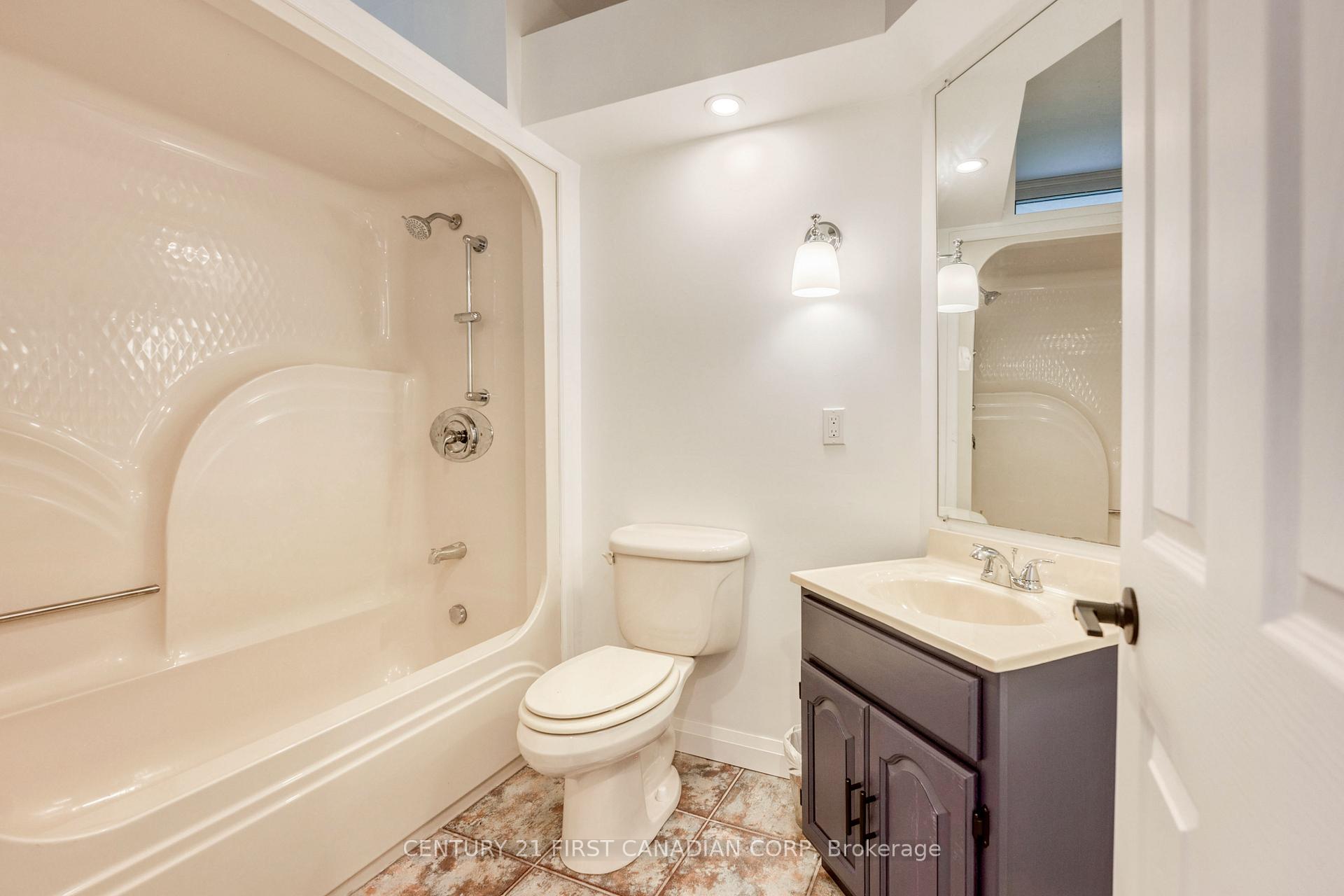 Photo 24 of 3877 St Clair Parkway, St. Clair — HOMEH
