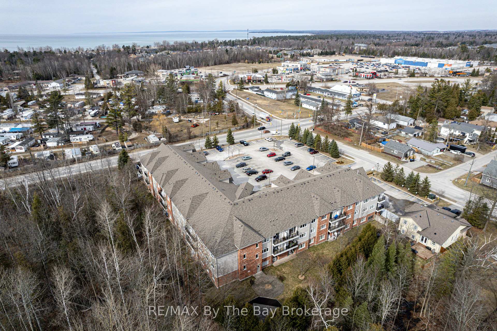 Photo 16 of Unit 202, 16 Westbury Road, Wasaga Beach — HOMEH