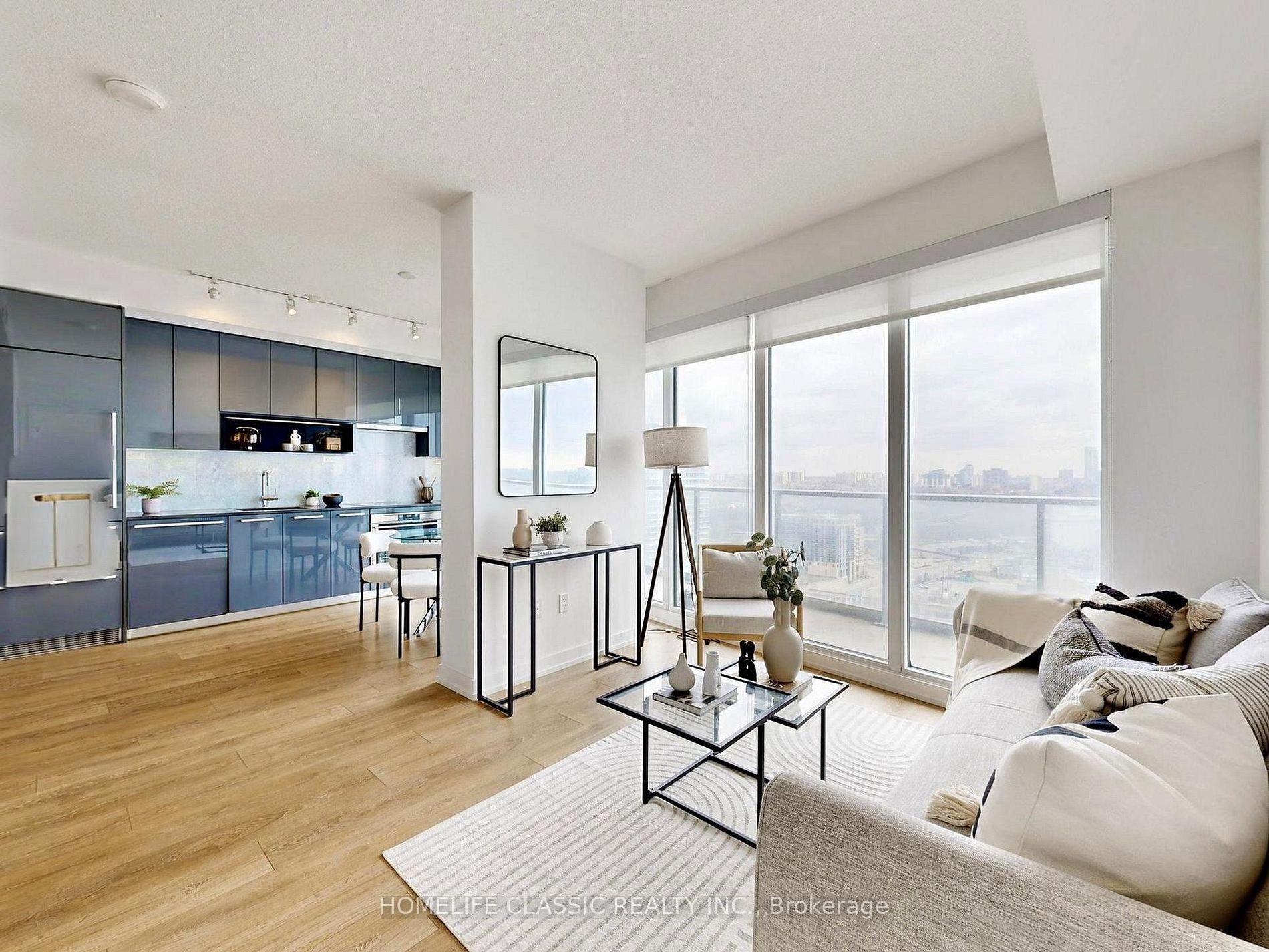 Photo 4 of Unit 2011, 117 Mcmahon Drive, North York, Bayview Village — HOMEH