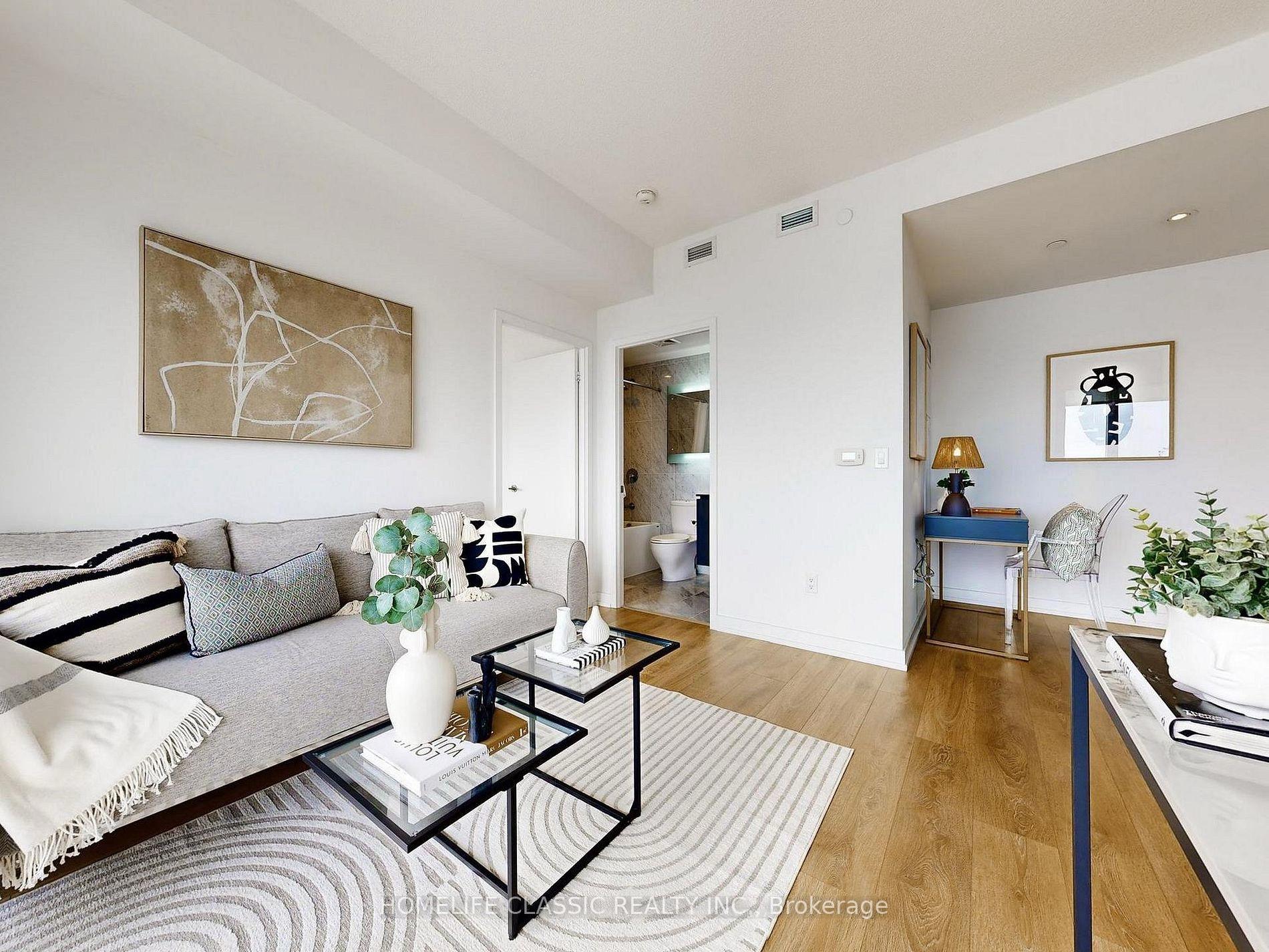 Photo 6 of Unit 2011, 117 Mcmahon Drive, North York, Bayview Village — HOMEH