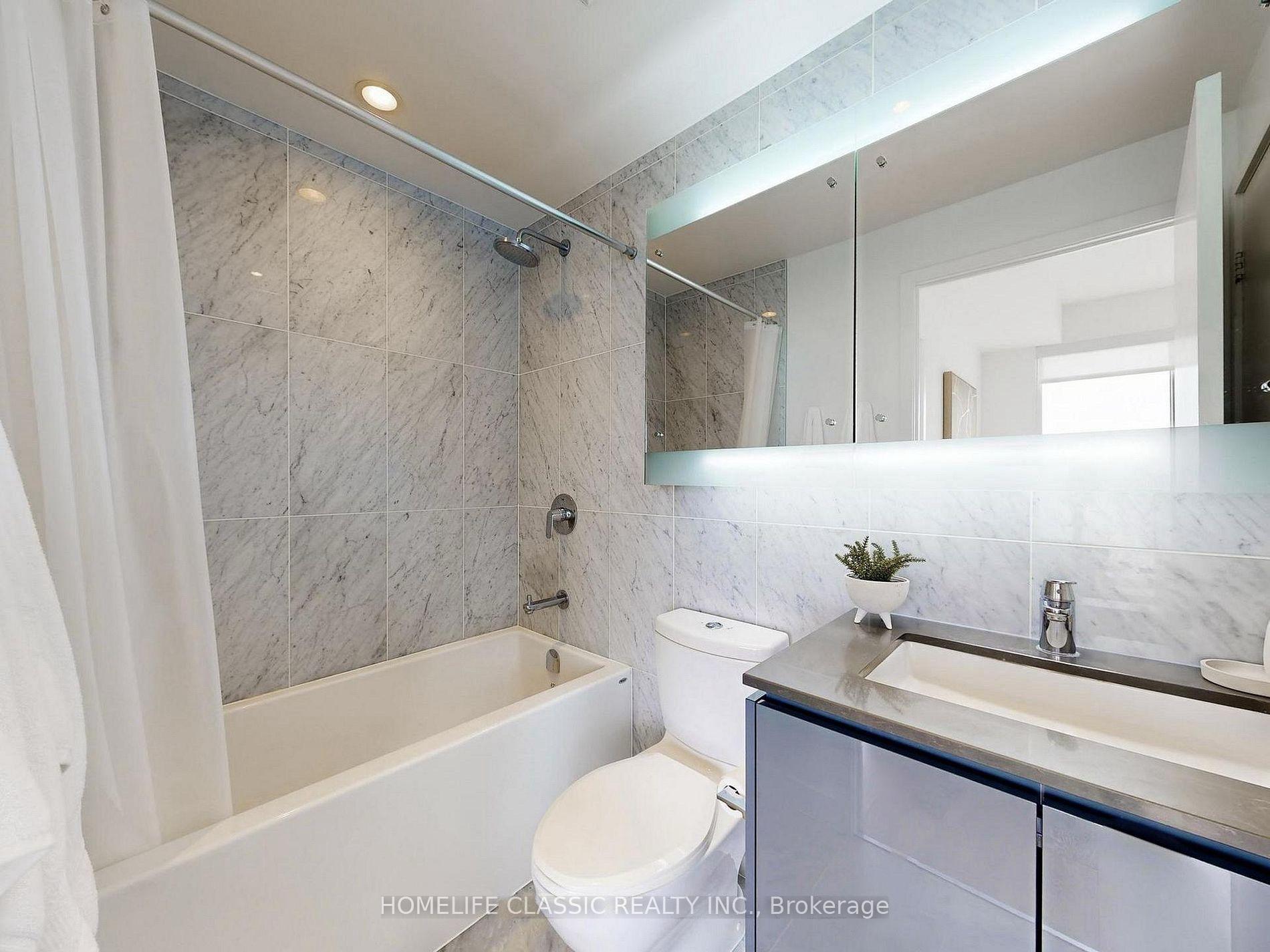 Photo 14 of Unit 2011, 117 Mcmahon Drive, North York, Bayview Village — HOMEH