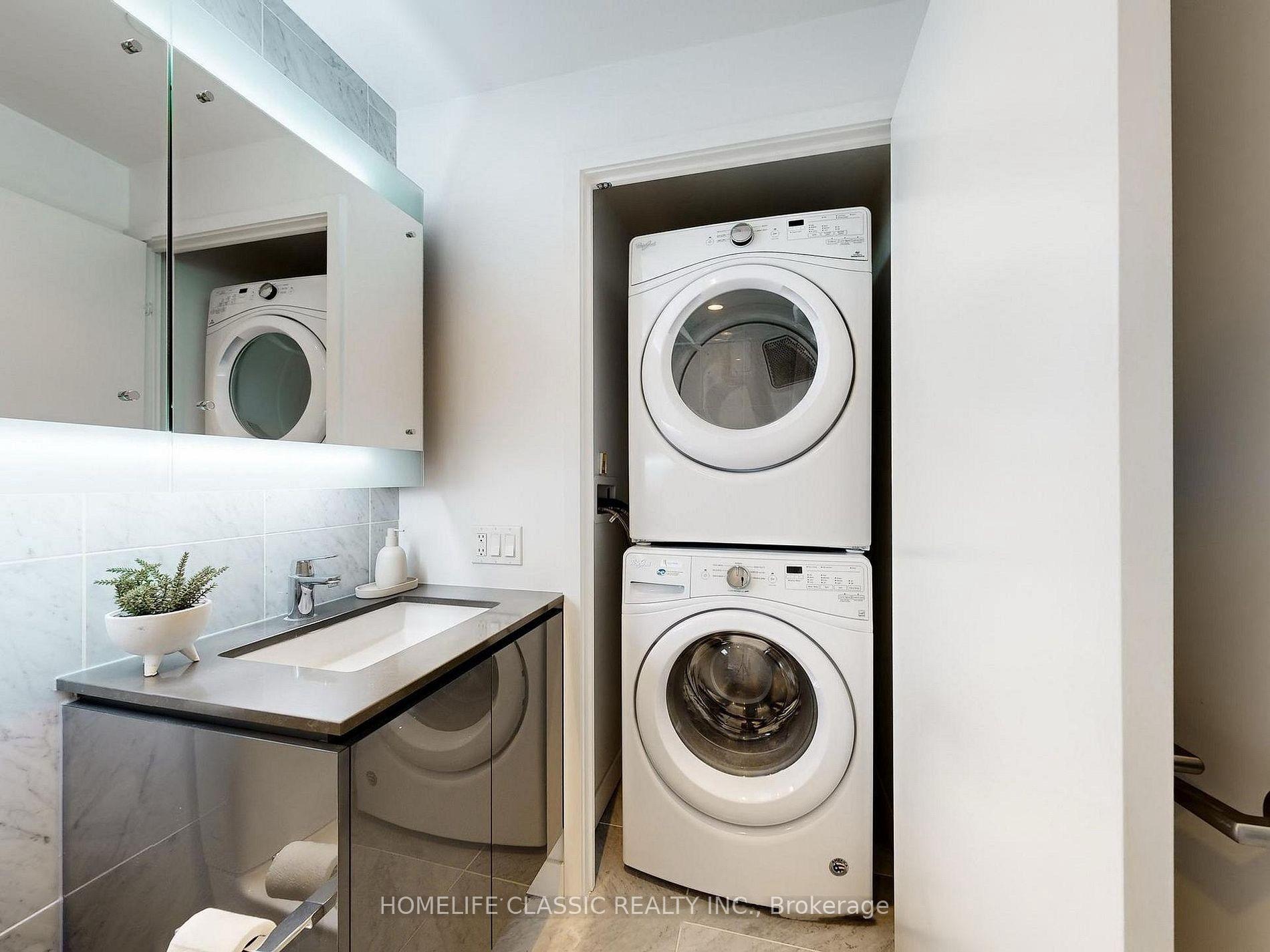 Photo 15 of Unit 2011, 117 Mcmahon Drive, North York, Bayview Village — HOMEH