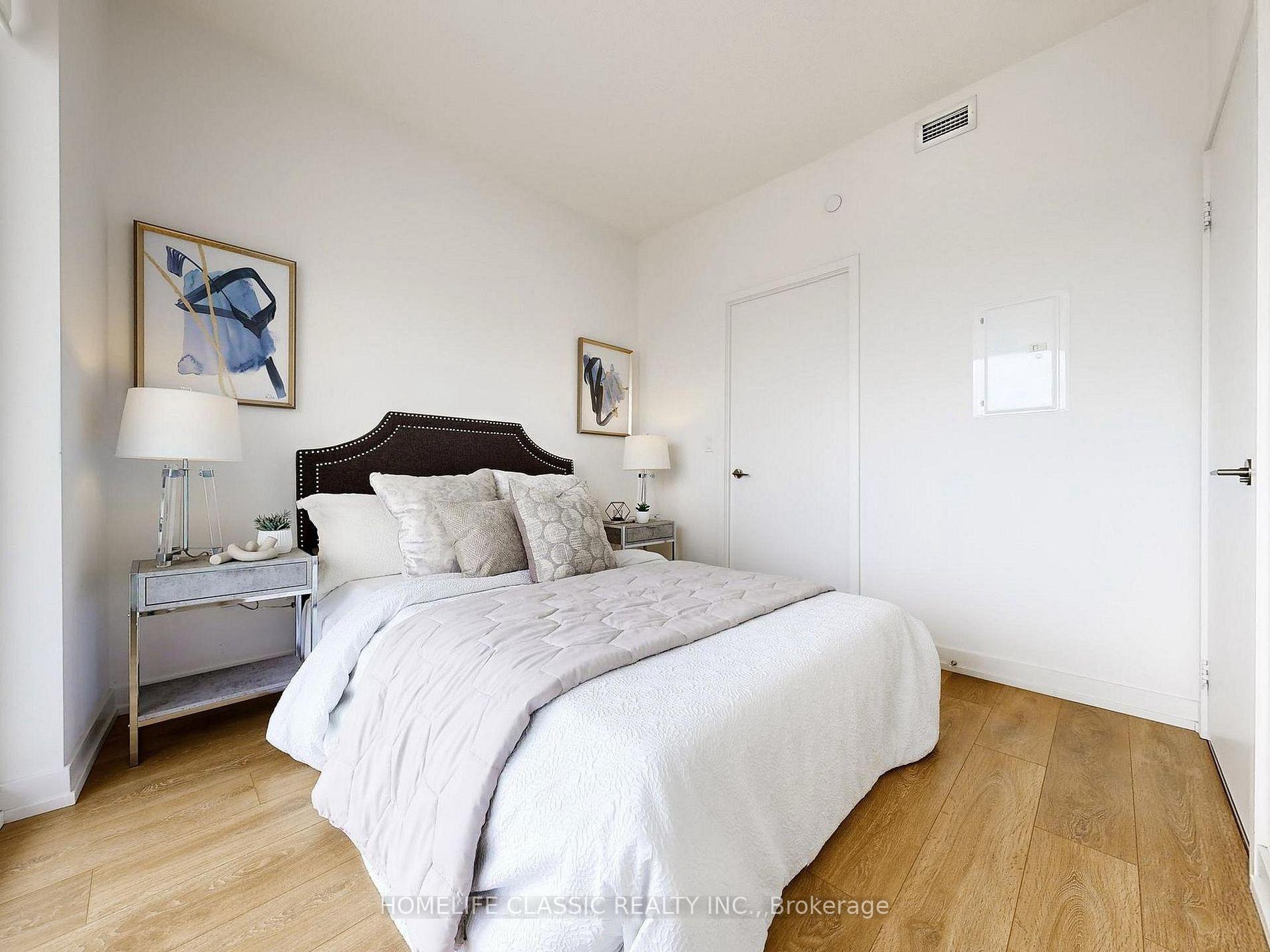 Photo 17 of Unit 2011, 117 Mcmahon Drive, North York, Bayview Village — HOMEH