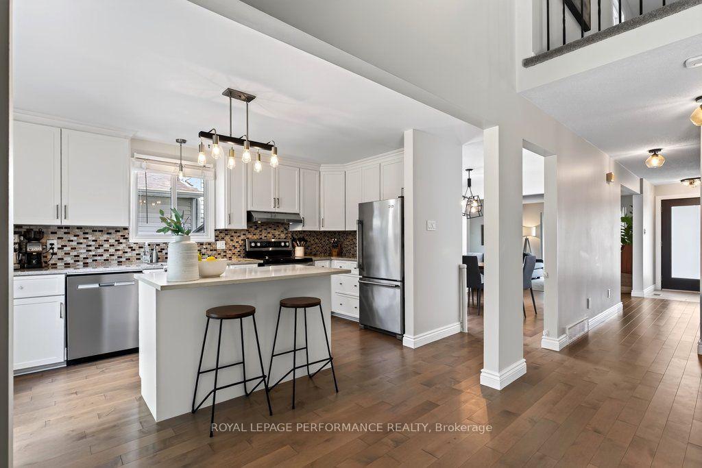 Photo 10 of 1068 St Germain Crescent, Ottawa, Convent Glen North — HOMEH