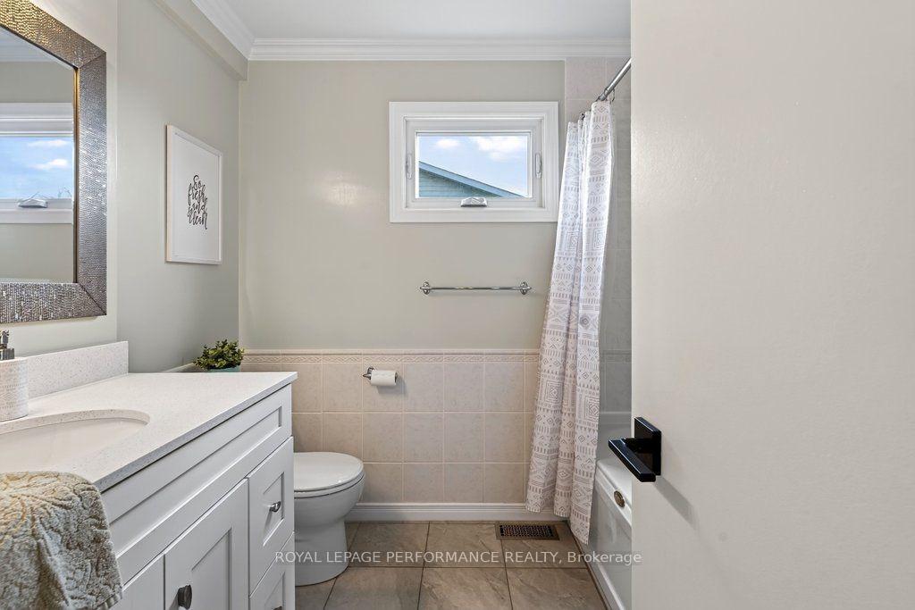 Photo 31 of 1068 St Germain Crescent, Ottawa, Convent Glen North — HOMEH