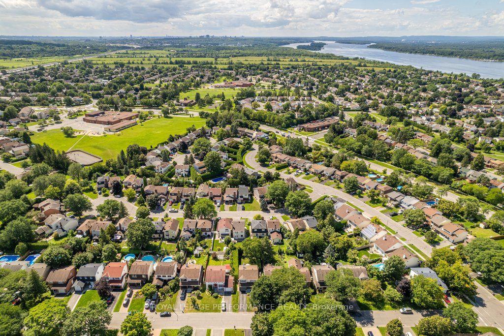 Photo 50 of 1068 St Germain Crescent, Ottawa, Convent Glen North — HOMEH