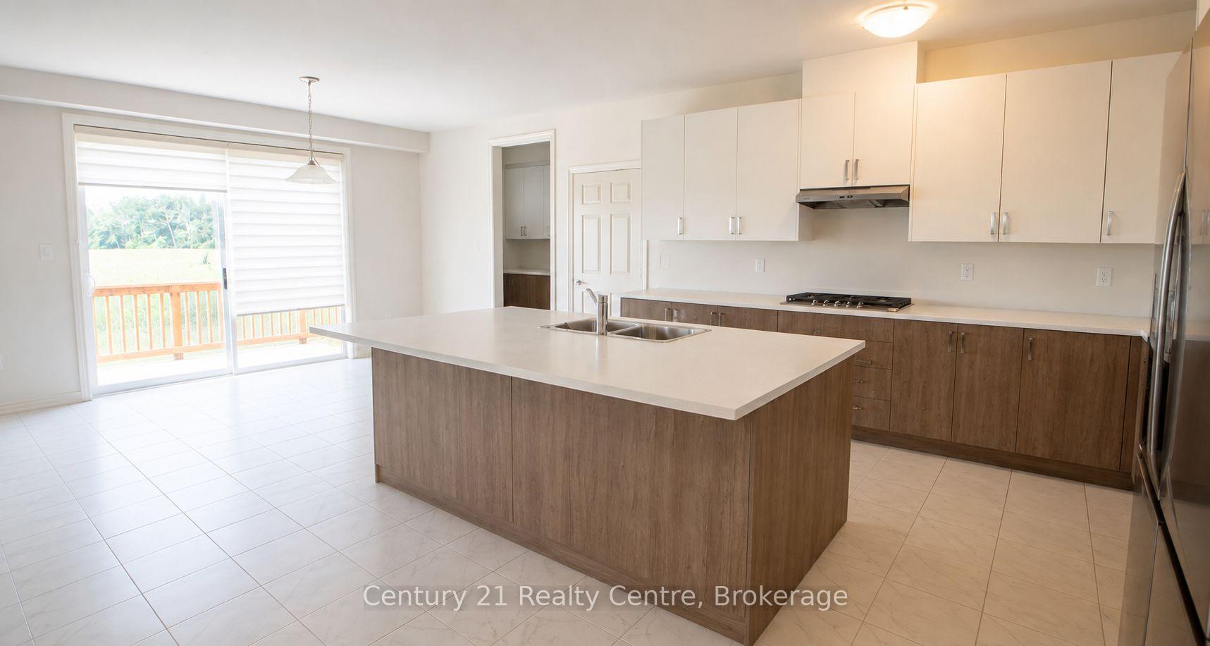 Photo 5 of 256 Rea Drive, Centre Wellington, Fergus — HOMEH