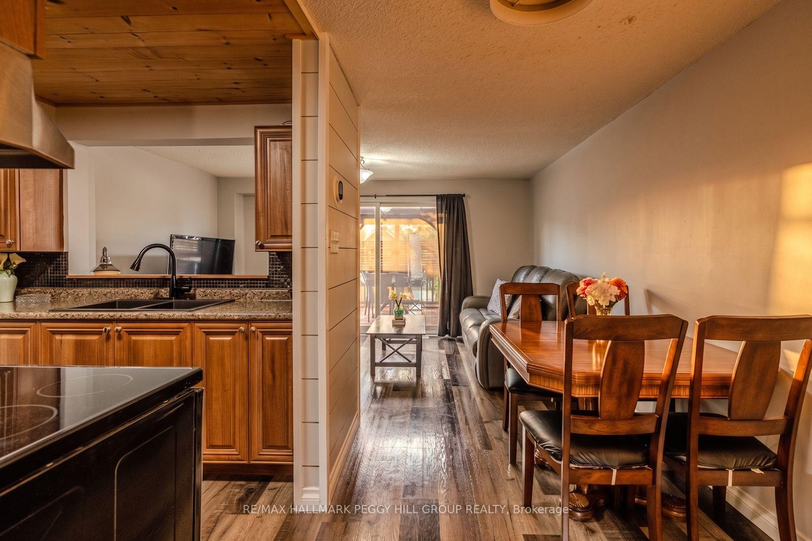 Photo 5 of 193 Nathan Crescent, Barrie, Painswick South — HOMEH