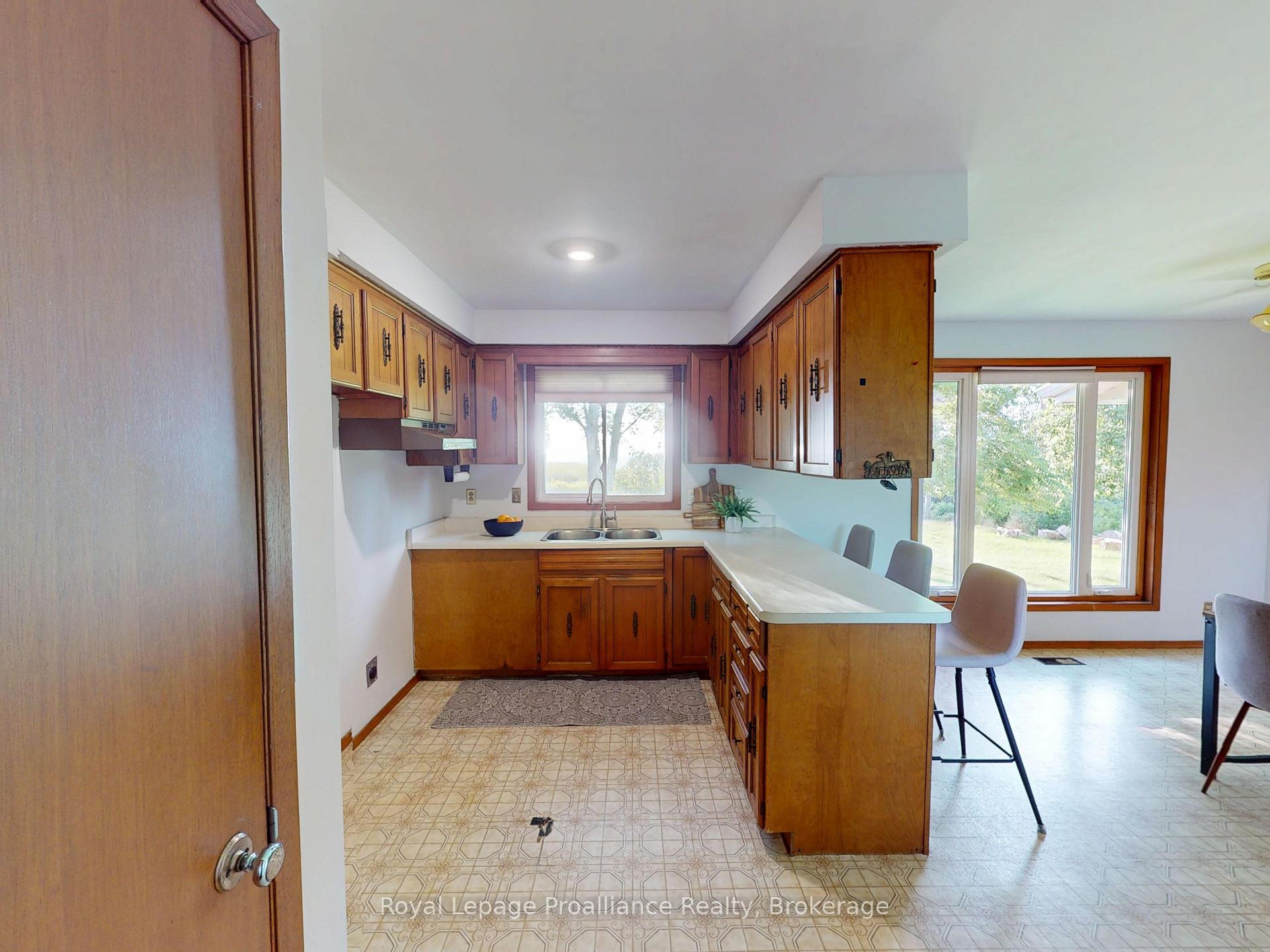 Photo 8 of 311E County Rd 29, Prince Edward County, Ameliasburg Ward — HOMEH