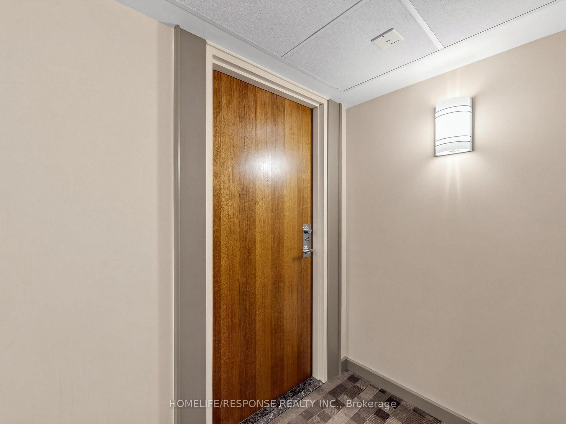 Photo 5 of Unit 225, 215 Queen Street E, Brampton, Queen Street Corridor — HOMEH