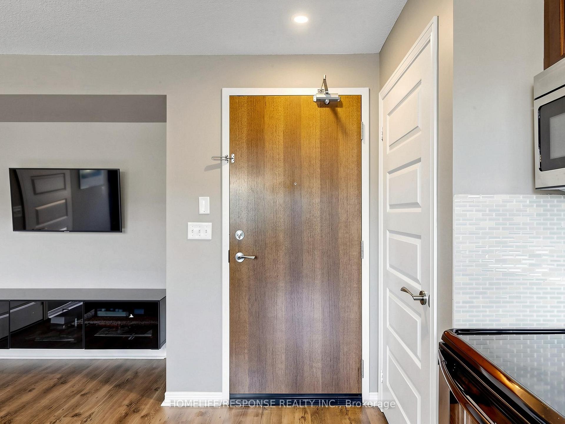 Photo 19 of Unit 225, 215 Queen Street E, Brampton, Queen Street Corridor — HOMEH