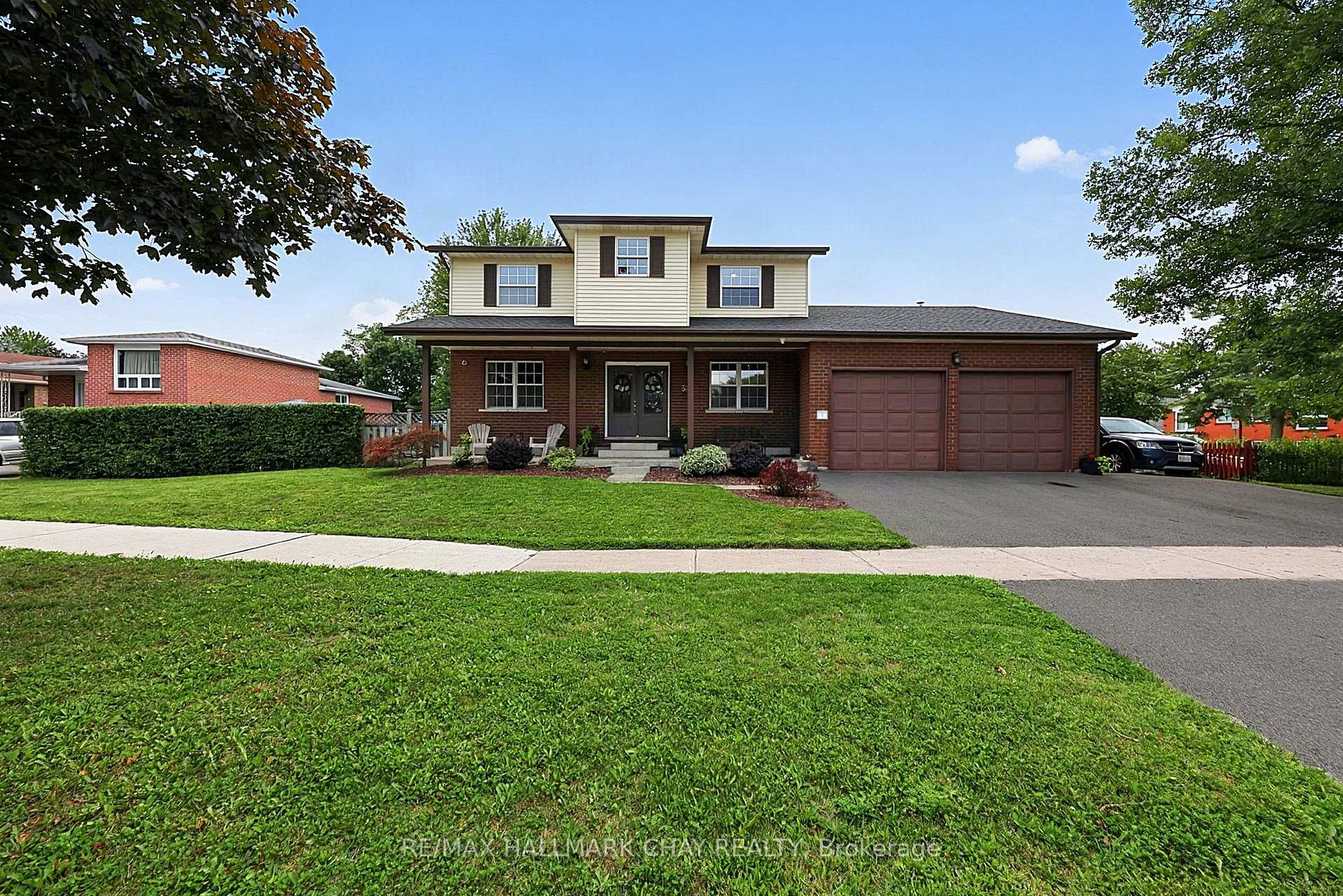 Photo of 334 Parkwood Avenue