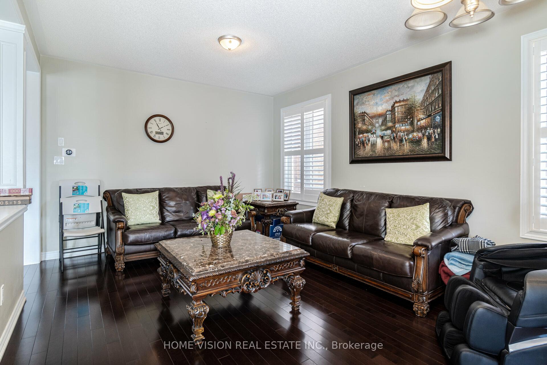 Photo 6 of Unit Main, 36 Intrigue Trail, Brampton, Credit Valley — HOMEH
