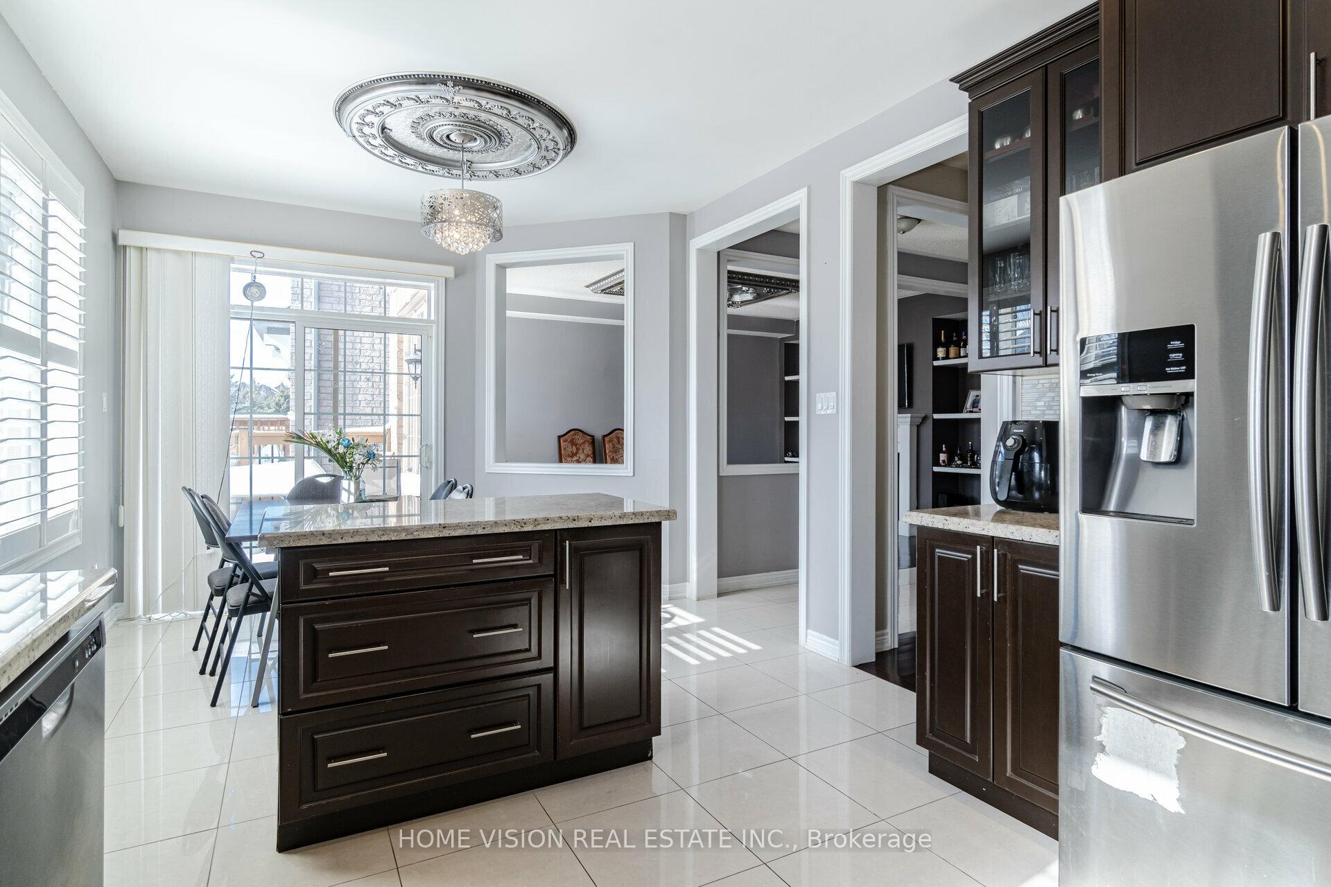 Photo 8 of Unit Main, 36 Intrigue Trail, Brampton, Credit Valley — HOMEH