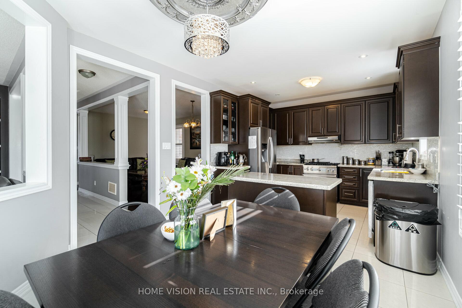 Photo 12 of Unit Main, 36 Intrigue Trail, Brampton, Credit Valley — HOMEH