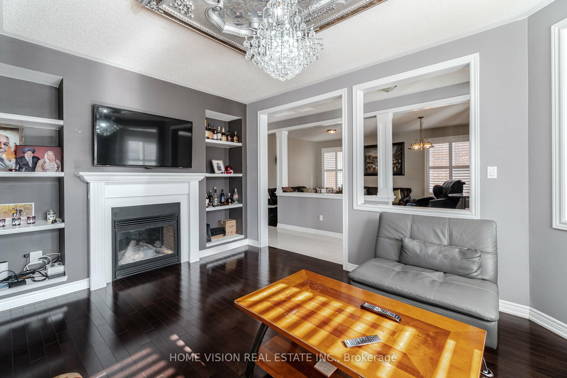 Photo 16 of Unit Main, 36 Intrigue Trail, Brampton, Credit Valley — HOMEH