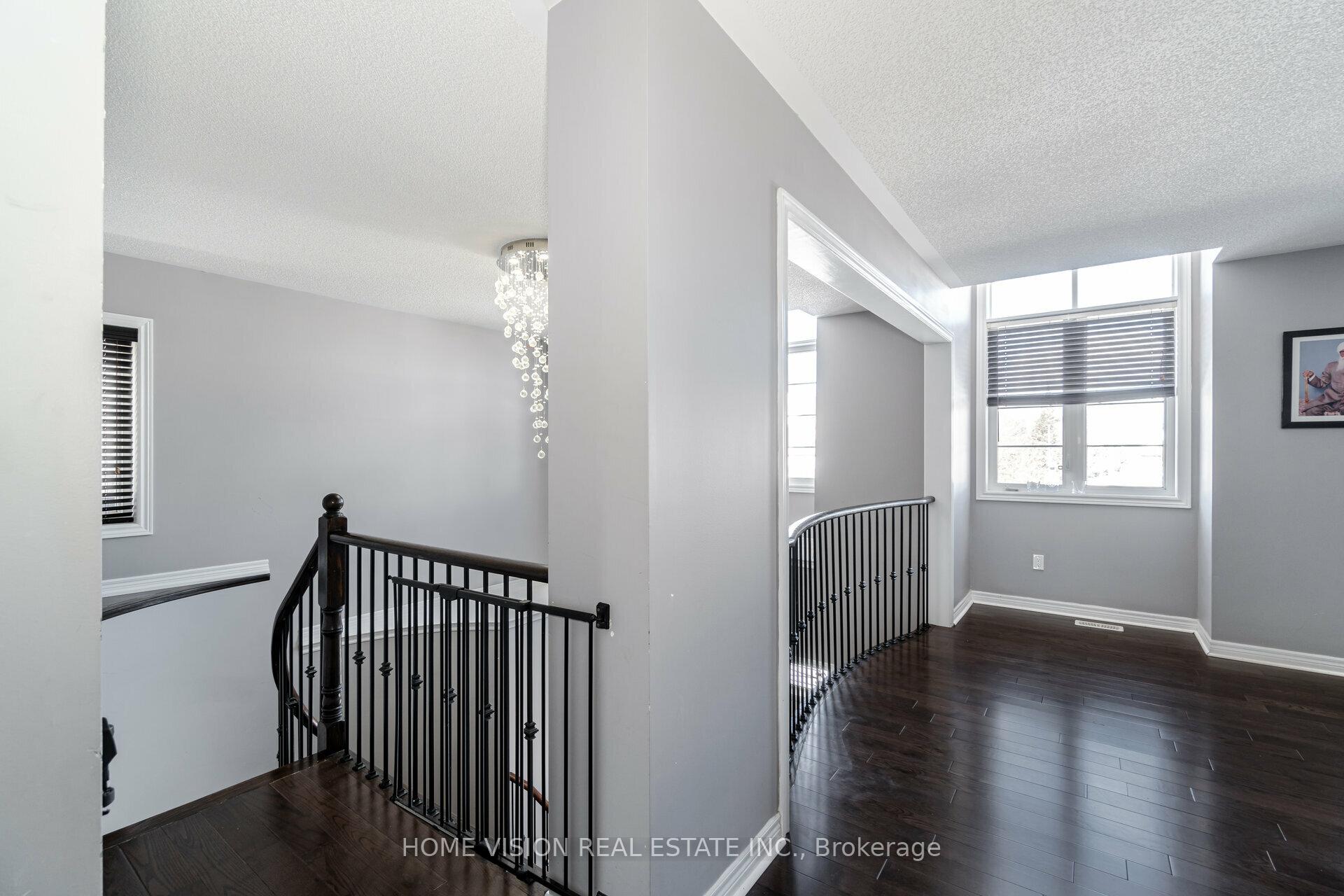 Photo 19 of Unit Main, 36 Intrigue Trail, Brampton, Credit Valley — HOMEH