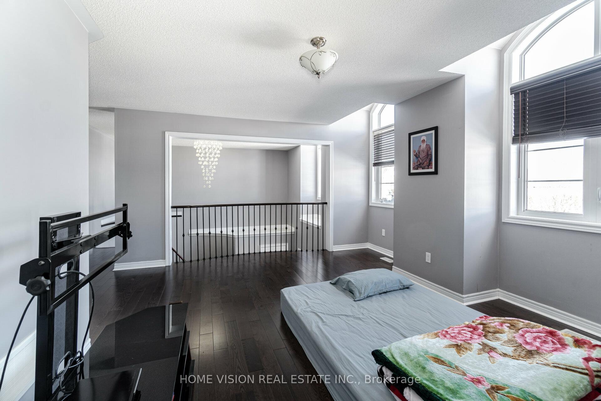 Photo 20 of Unit Main, 36 Intrigue Trail, Brampton, Credit Valley — HOMEH