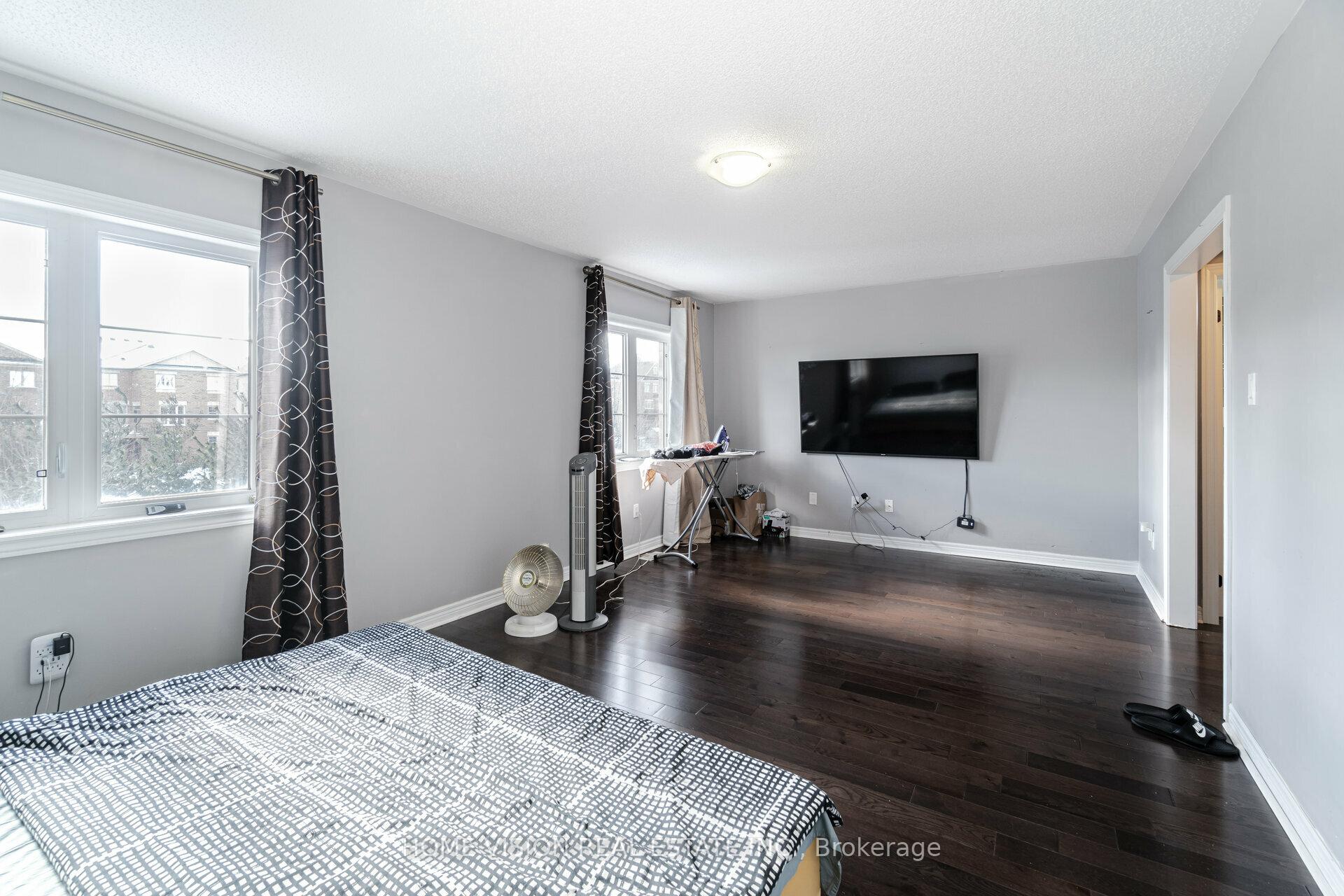 Photo 23 of Unit Main, 36 Intrigue Trail, Brampton, Credit Valley — HOMEH