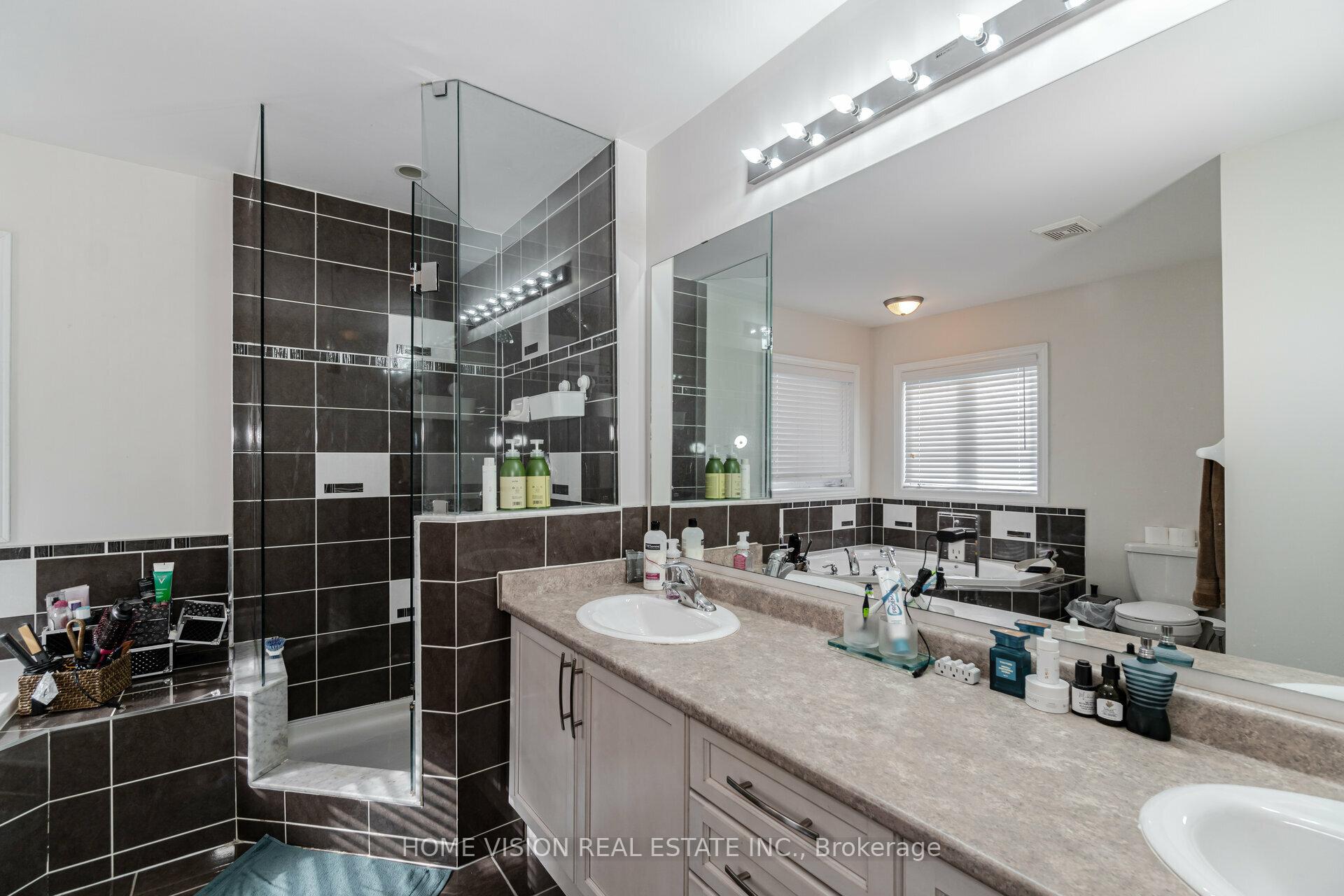 Photo 25 of Unit Main, 36 Intrigue Trail, Brampton, Credit Valley — HOMEH