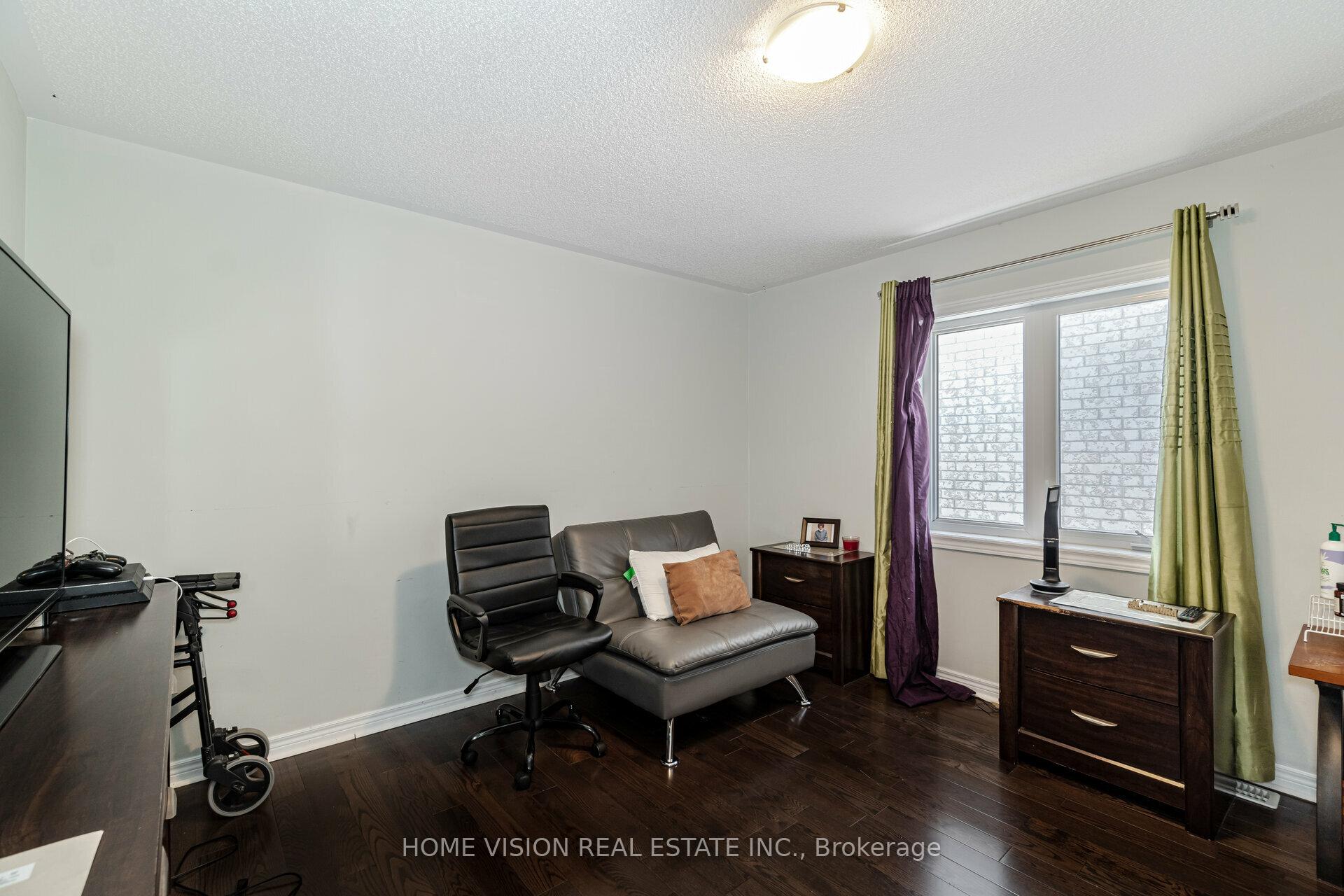 Photo 26 of Unit Main, 36 Intrigue Trail, Brampton, Credit Valley — HOMEH