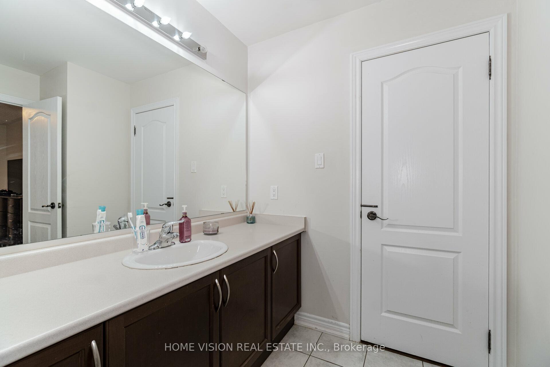 Photo 28 of Unit Main, 36 Intrigue Trail, Brampton, Credit Valley — HOMEH