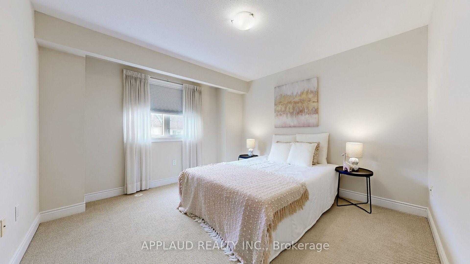 Photo 11 of 75 Legends Way, Markham, Unionville — HOMEH