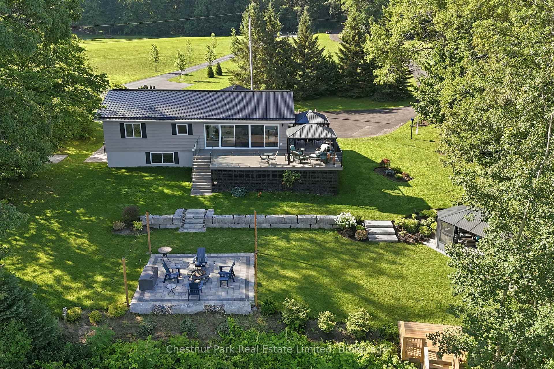 Photo 12 of 4 Trumble Lane, Prince Edward County, Hallowell — HOMEH