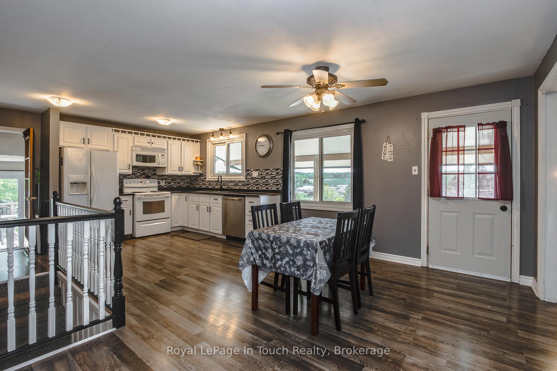 Photo 3 of 477 Murray Road, Penetanguishene — HOMEH