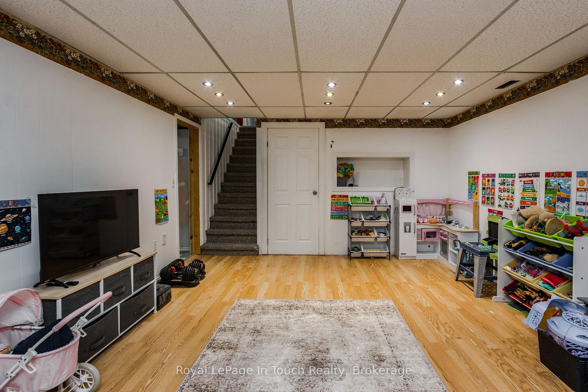 Photo 18 of 477 Murray Road, Penetanguishene — HOMEH