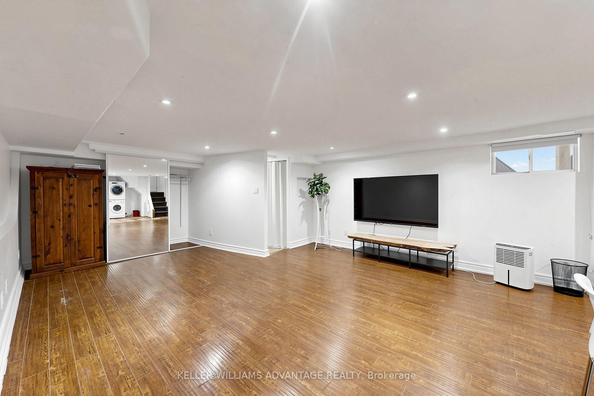 Photo 4 of Unit Basement, 4 Edgewood Avenue, Toronto, Woodbine Corridor — HOMEH