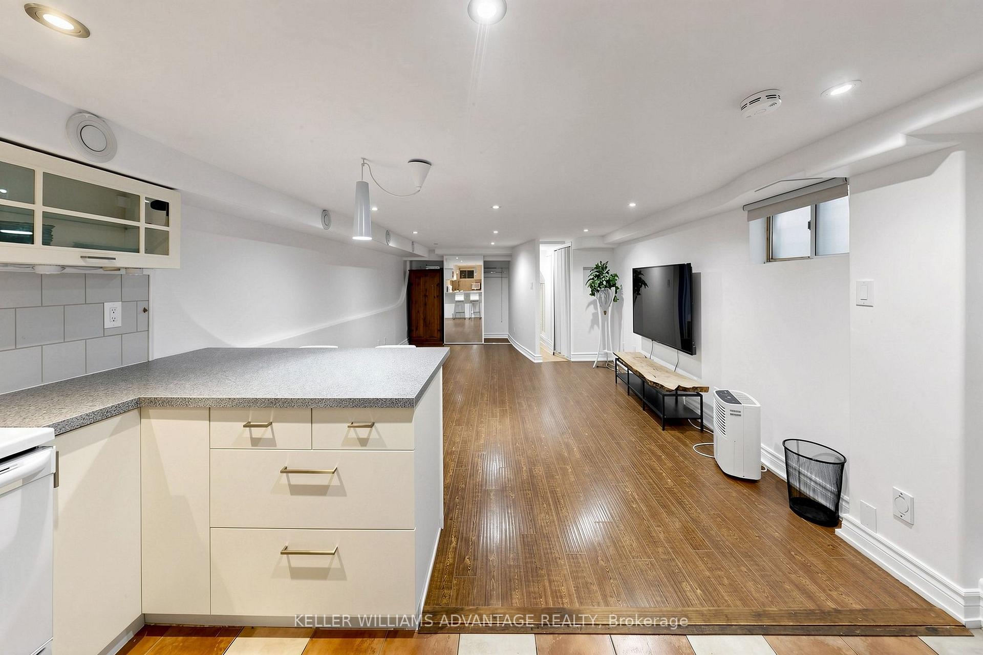 Photo 16 of Unit Basement, 4 Edgewood Avenue, Toronto, Woodbine Corridor — HOMEH