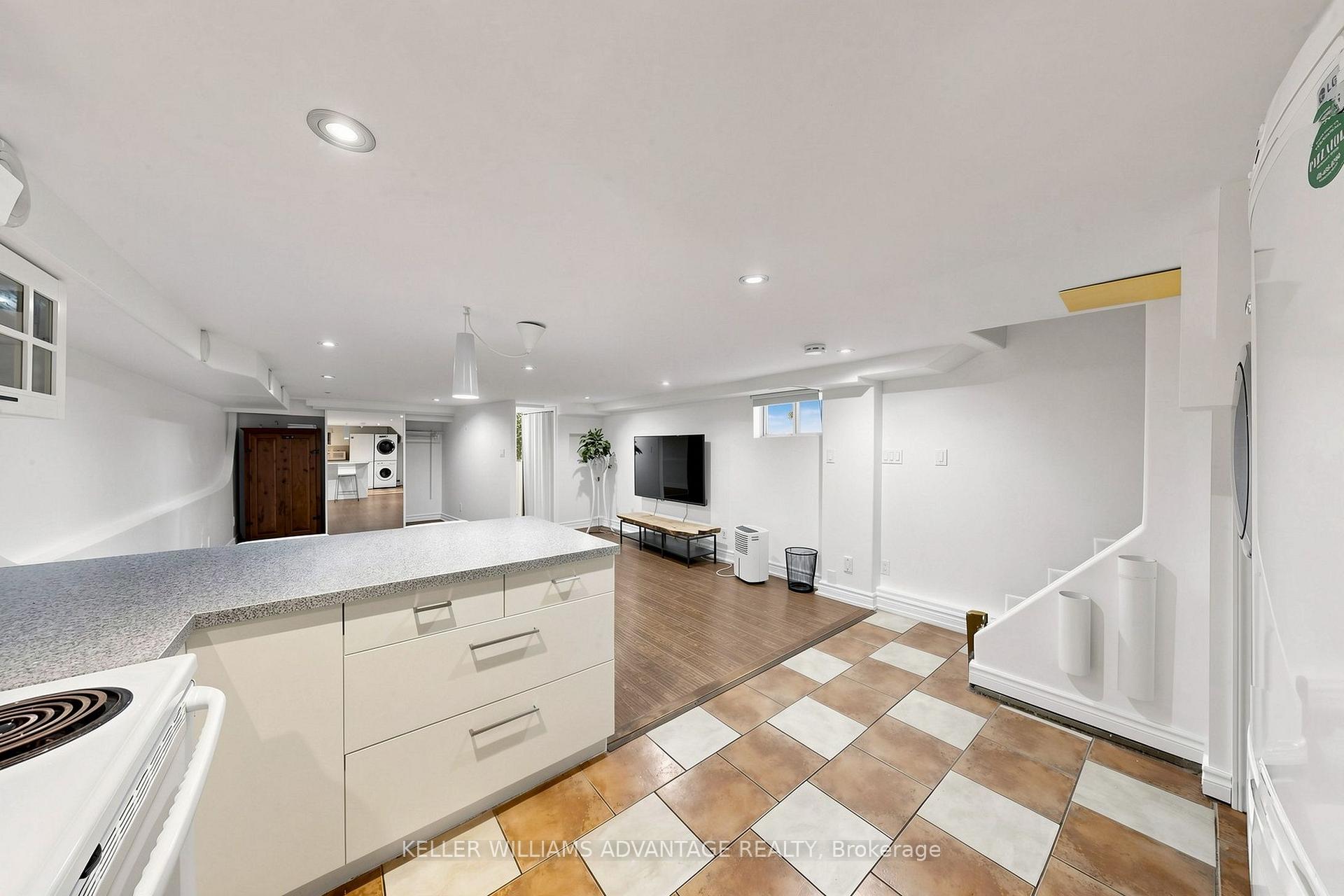 Photo 17 of Unit Basement, 4 Edgewood Avenue, Toronto, Woodbine Corridor — HOMEH