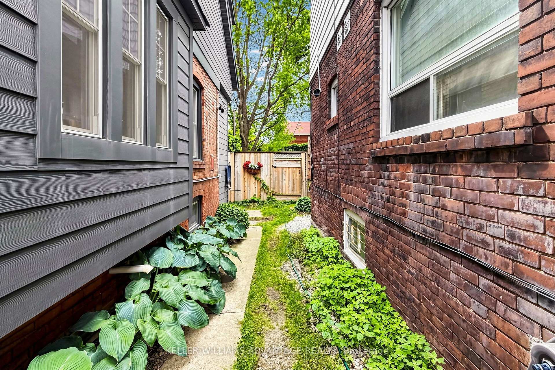 Photo 24 of Unit Basement, 4 Edgewood Avenue, Toronto, Woodbine Corridor — HOMEH