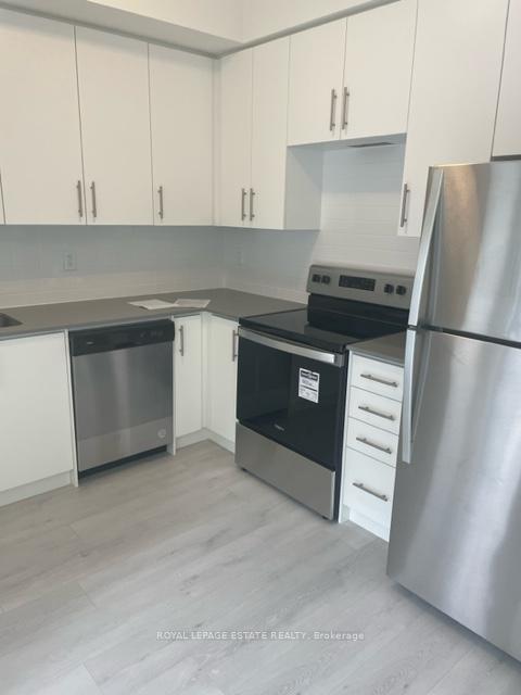 Photo 2 of Unit 8, 3409 Ridgeway Drive, Mississauga, Erin Mills — HOMEH