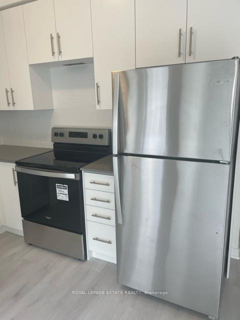 Photo 3 of Unit 8, 3409 Ridgeway Drive, Mississauga, Erin Mills — HOMEH