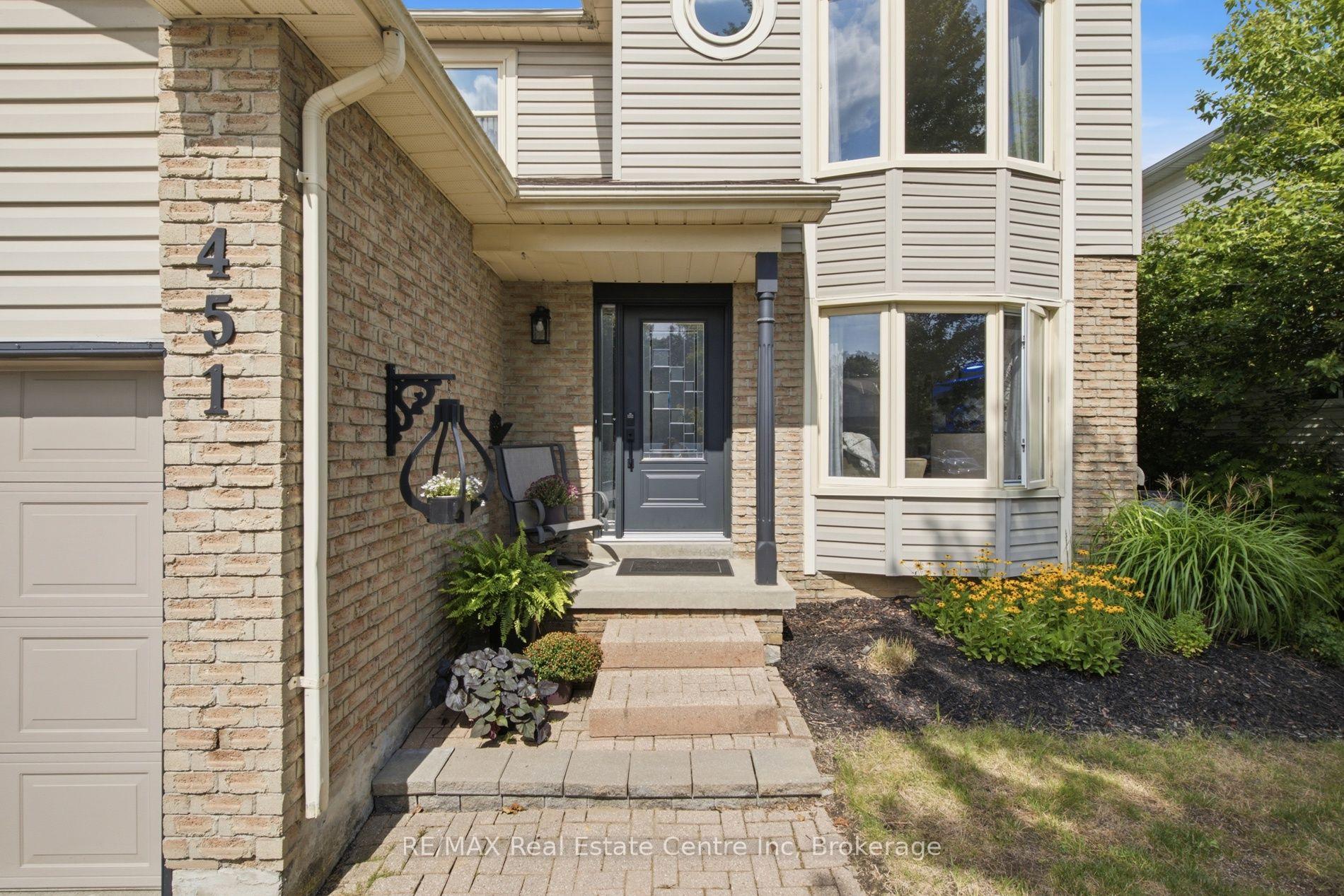 Photo 6 of 451 Black Street, Centre Wellington, Fergus — HOMEH