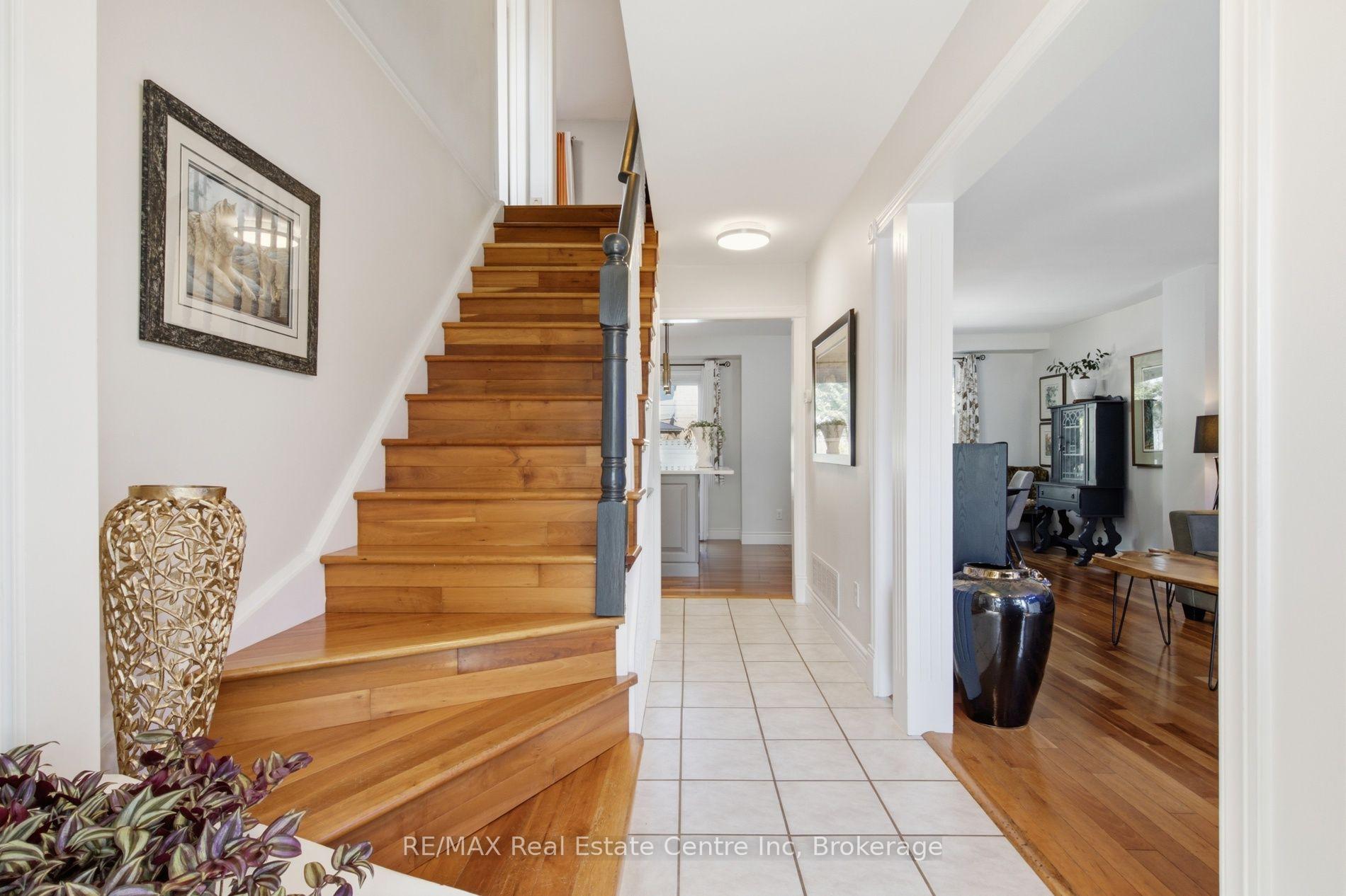 Photo 8 of 451 Black Street, Centre Wellington, Fergus — HOMEH