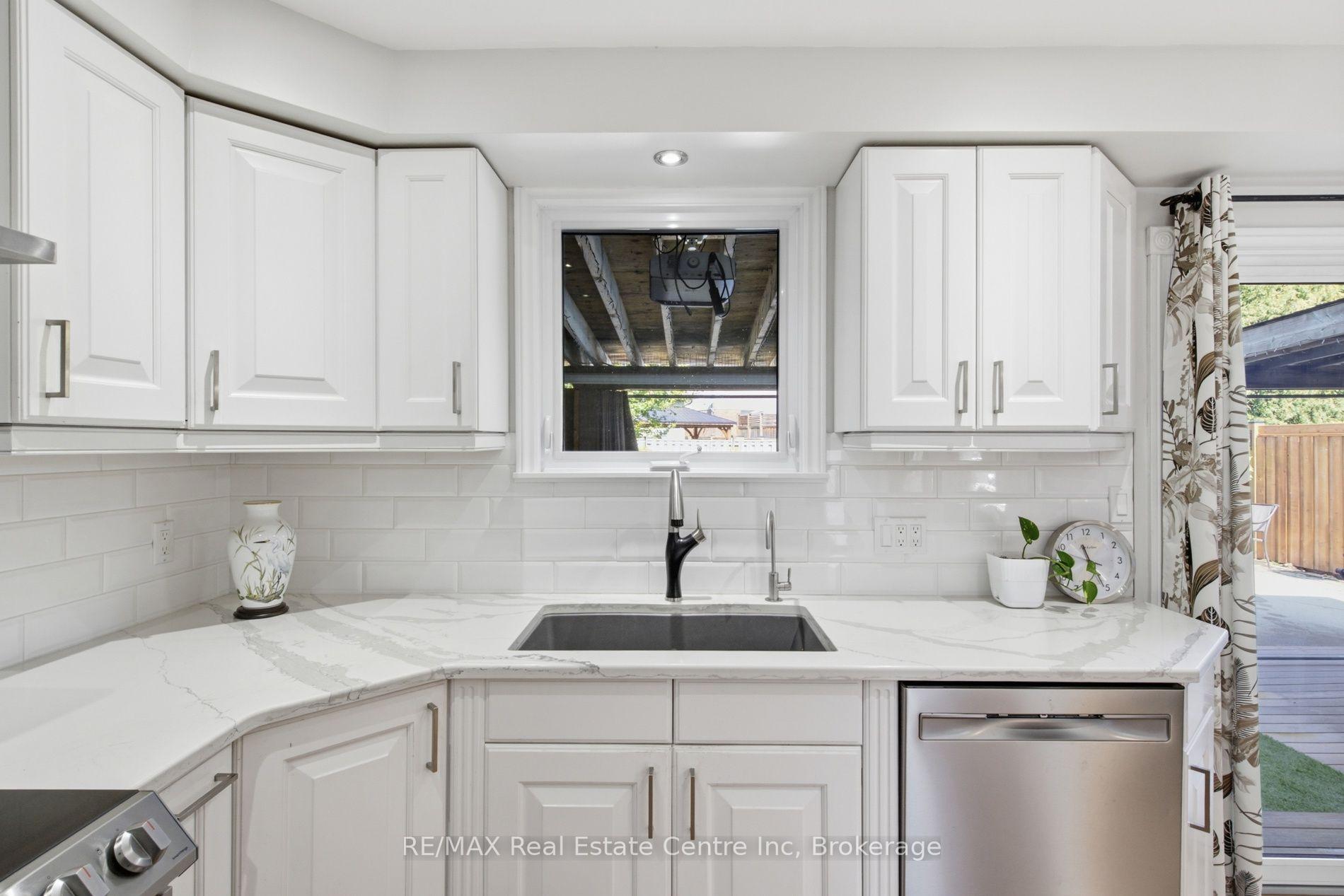 Photo 15 of 451 Black Street, Centre Wellington, Fergus — HOMEH