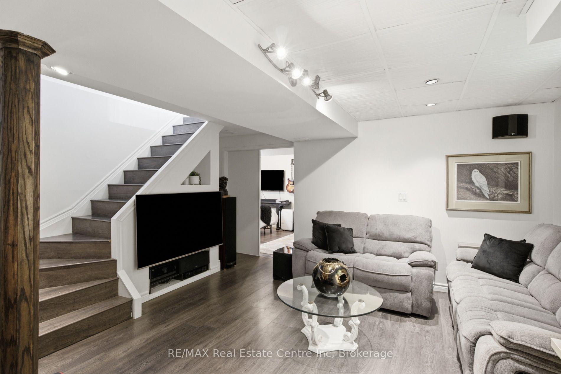 Photo 26 of 451 Black Street, Centre Wellington, Fergus — HOMEH