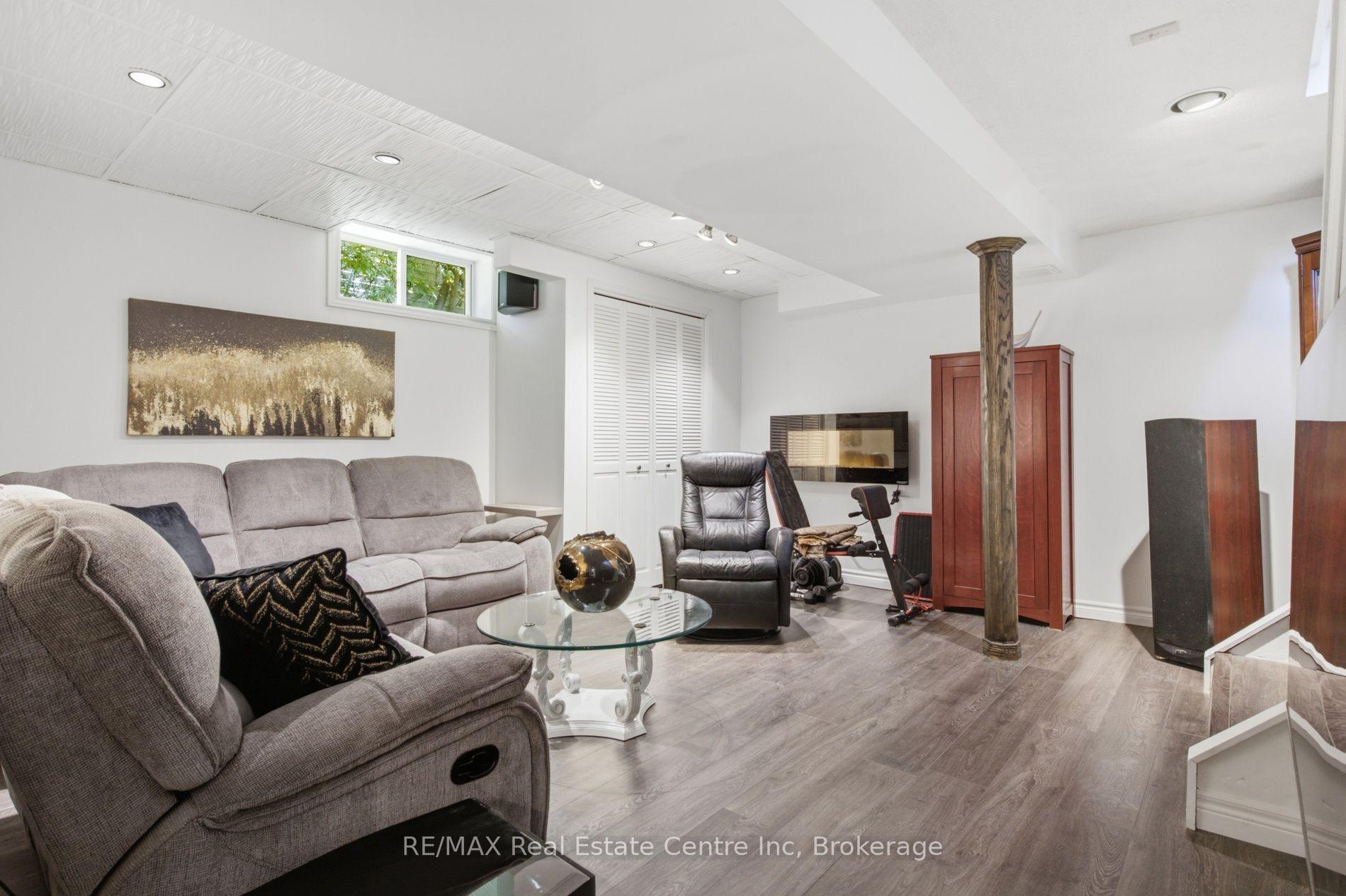 Photo 27 of 451 Black Street, Centre Wellington, Fergus — HOMEH