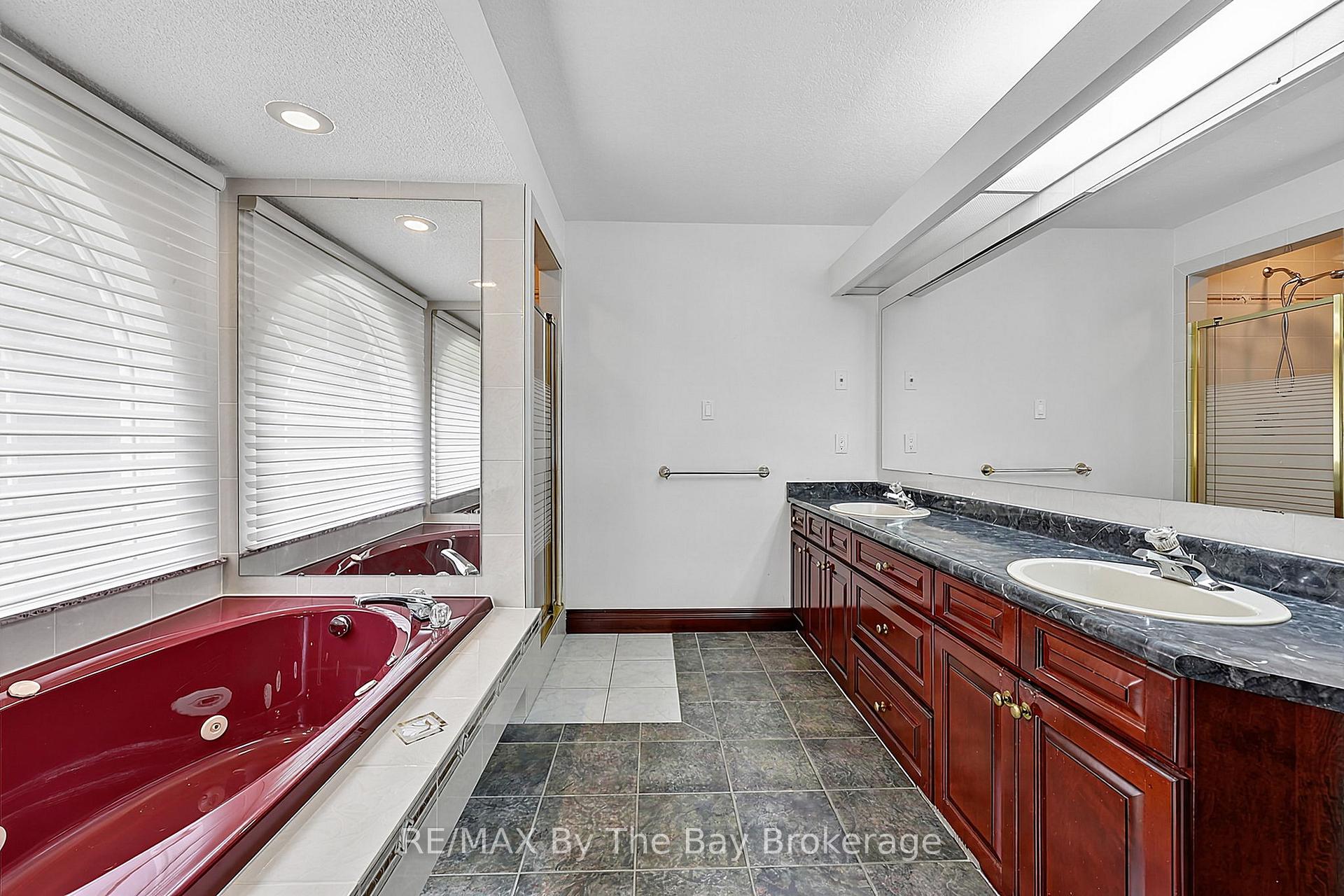 Photo 21 of 90 Goldfinch Crescent, Tiny, Rural Tiny — HOMEH