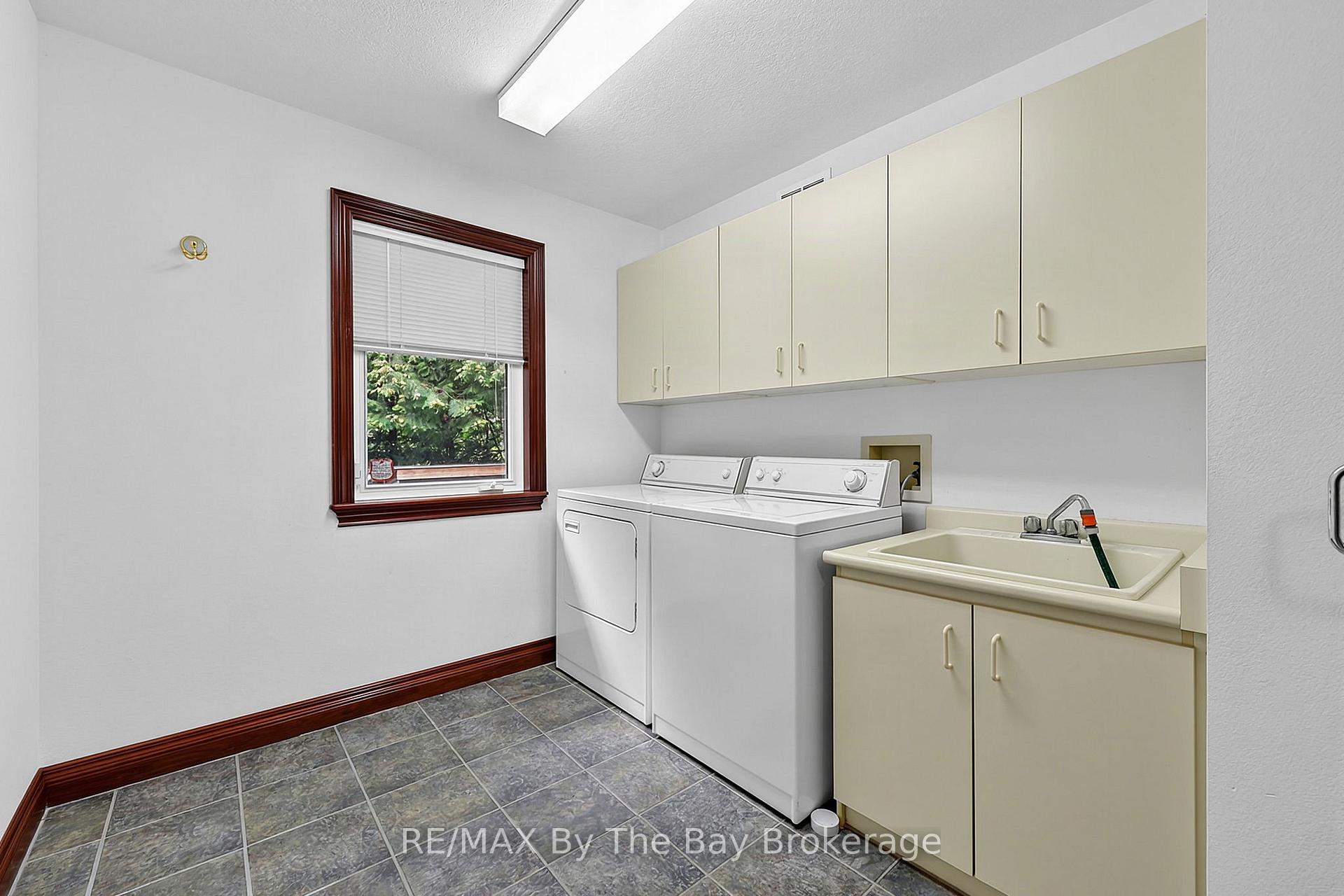 Photo 36 of 90 Goldfinch Crescent, Tiny, Rural Tiny — HOMEH