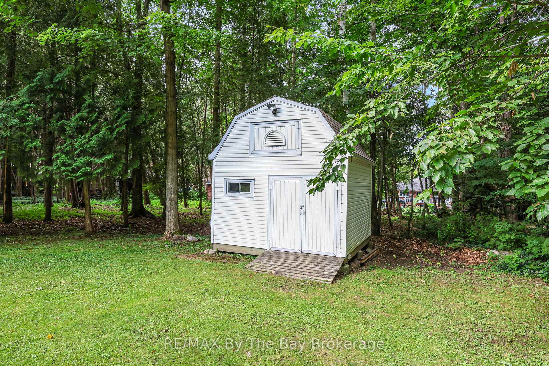 Photo 43 of 90 Goldfinch Crescent, Tiny, Rural Tiny — HOMEH