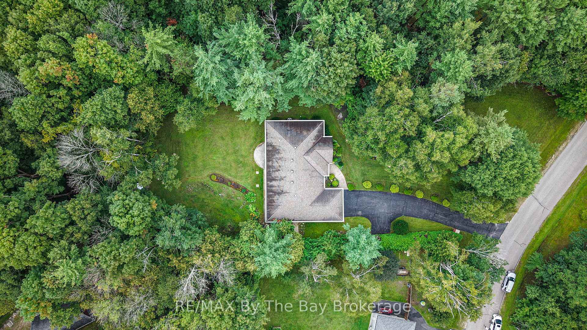 Photo 44 of 90 Goldfinch Crescent, Tiny, Rural Tiny — HOMEH