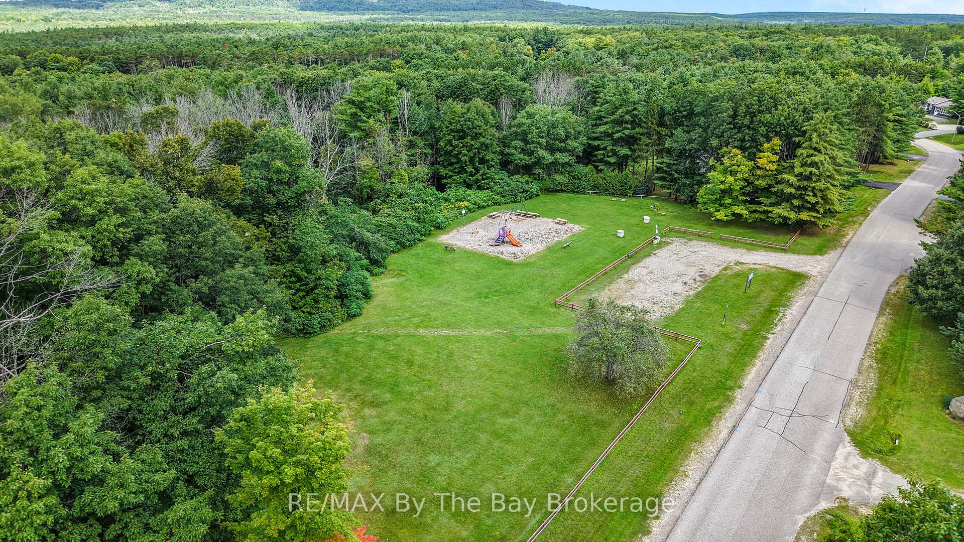 Photo 47 of 90 Goldfinch Crescent, Tiny, Rural Tiny — HOMEH