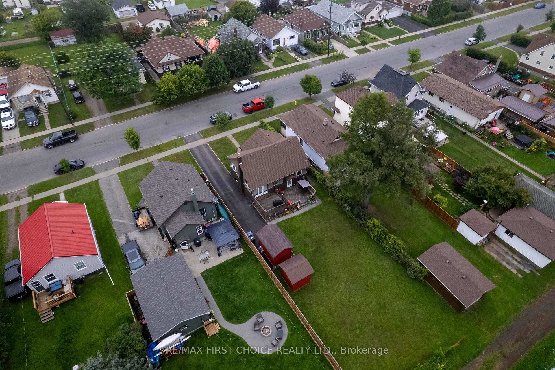 Photo 2 of 370 Mary Street E, Thunder Bay, Westfort — HOMEH