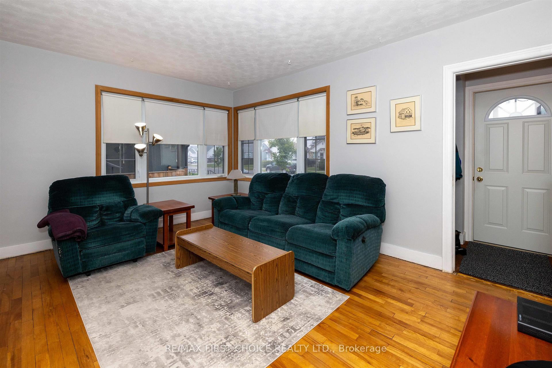 Photo 4 of 370 Mary Street E, Thunder Bay, Westfort — HOMEH